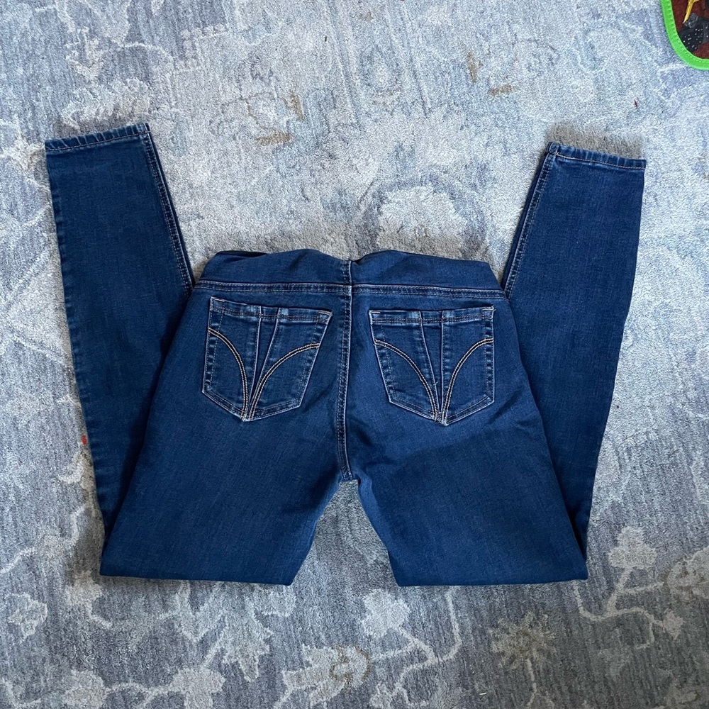 Indigo blue maternity jeans.